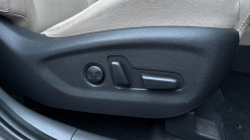 Hyundai Tucson 2.0 CRDi Blue Drive Premium 5dr 2WD Diesel Estate